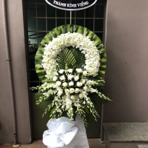 Vòng Hoa Chia Buồn – CB007 | Kính Cẩn Nghiêng Mình