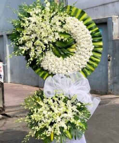 VÒNG HOA CHIA BUỒN - CB001