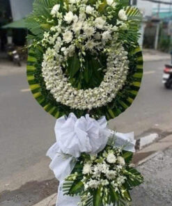 Vòng Hoa Chia Buồn – CB009 | Cầu Nguyện An Nghỉ