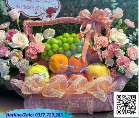 Giỏ trái cây nhập khẩu kết hợp hoa tươi